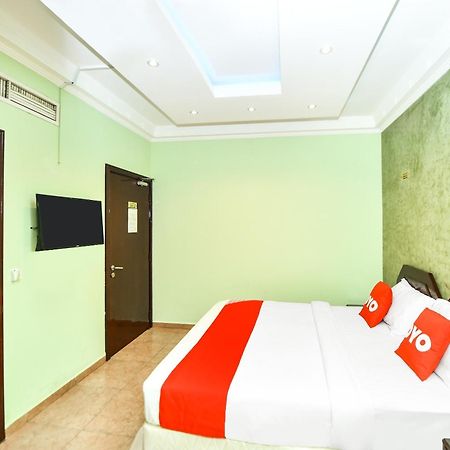 Oyo 137 Marina Hotel Маскат Екстериор снимка